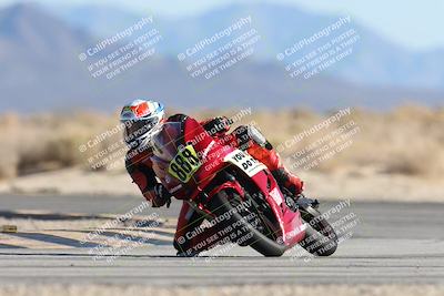 media/Dec-07-2025-CVMA (Sun) [[3e7d2de5dc]]/Race 9-Formula UL Shootout/